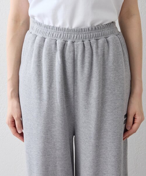 Whim Gazette（ウィムガゼット）の「ロゴ裏毛ワイドパンツ（スウェットパンツ・レディース・ベージュ/ブルー系その他/グレー・FREE）」の17枚目の写真
