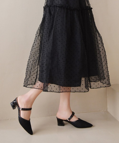 COCOMOMO(ココモモ)の「2way シアー ミュールパンプス ポインテッドトゥ ダブルストラップ メッシュ ミュール ヒール サンダル(サンダル・レディース・アイボリー/ブラック・22.5cm/23.0cm/23.5cm/24.0cm/24.5cm)」の5枚目の写真