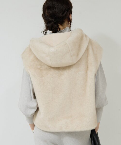 GALLARDAGALANTE（ガリャルダガランテ）の「【プラスワンで着映え！】フーディーファーベスト（ベスト・レディース・ブラウン/オフホワイト・FREE）」の8枚目の写真
