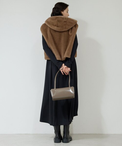 セール】【プラスワンで着映え！】フーディーファーベスト