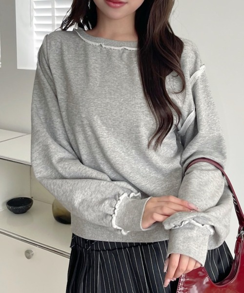 TREOVER(トレオーバー)の「【ワンショルでも着れて抜け感UP】アウトシームオフショルスウェットプルオーバー(Tシャツ/カットソー・レディース・チャコール/杢グレー/アイボリー・FREE)」の2枚目の写真