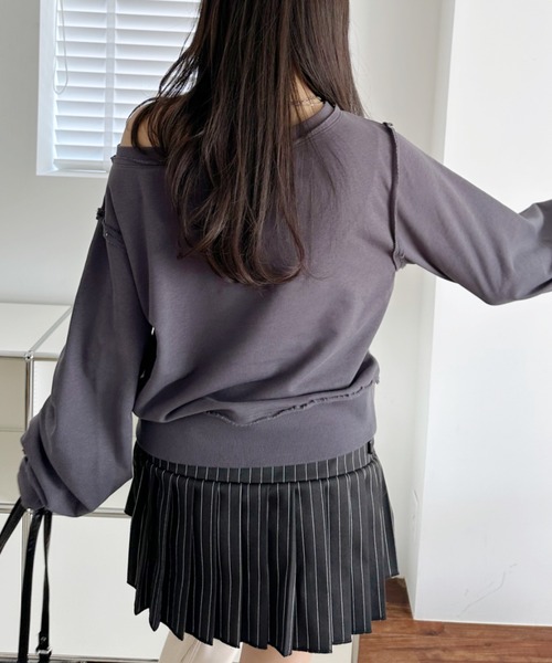 TREOVER(トレオーバー)の「【ワンショルでも着れて抜け感UP】アウトシームオフショルスウェットプルオーバー(Tシャツ/カットソー・レディース・チャコール/杢グレー/アイボリー・FREE)」の21枚目の写真