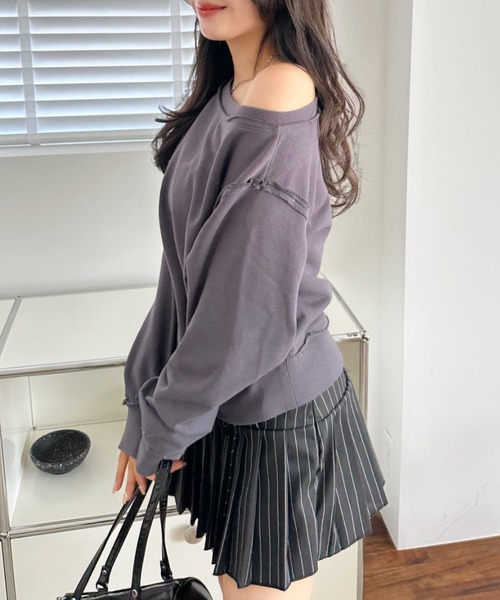 TREOVER(トレオーバー)の「【ワンショルでも着れて抜け感UP】アウトシームオフショルスウェットプルオーバー(Tシャツ/カットソー・レディース・チャコール/杢グレー/アイボリー・FREE)」の22枚目の写真