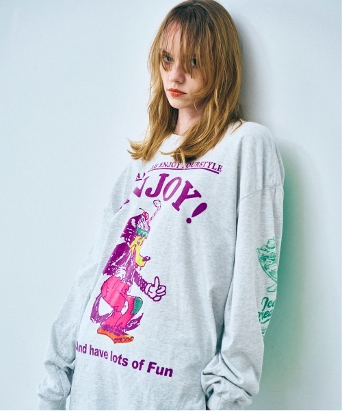 RNA(アールエヌエー)の「M2521 ウルフプリントロンT(Tシャツ/カットソー・レディース・ホワイト/ブラック/アッシュグレー・MEDIUM)」の3枚目の写真