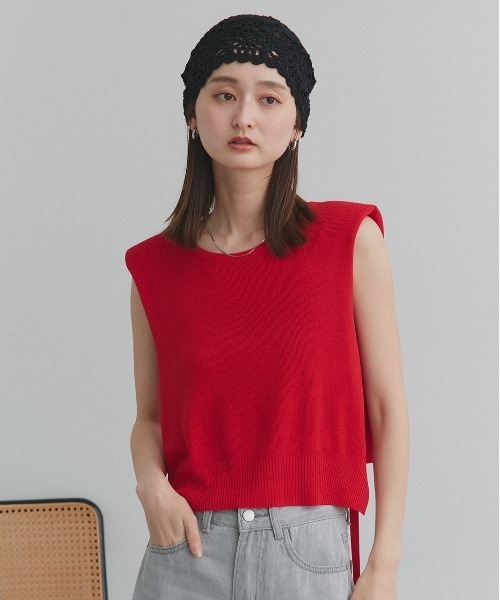 ad thie(アドティエ)の「ショート丈 リボン ノースリーブニット(ニット/セーター・レディース・ダークブラウン/オフホワイト/アイボリー/ブラック/ベージュ/レッド・FREE)」の6枚目の写真