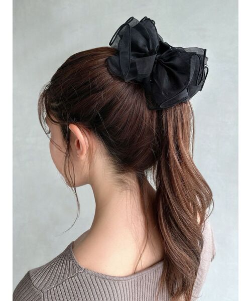 RESEXXY（リゼクシー）の「ボリュームシアーバンスクリップ（バレッタ/ヘアクリップ・レディース・アイボリー/ブラック・FREE）」の6枚目の写真