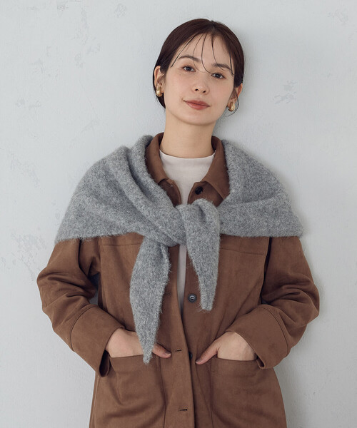 COMME CA ISM(コムサイズム)の「トライアングルマフラー(マフラー・レディース・ベージュ/グレー・FREE)」の8枚目の写真