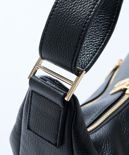 RIVE DROITE(リヴドロワ)の「【軽量◎】カーブレザーショルダーバッグ(ショルダーバッグ・レディース・サンドベージュ/ブラック・FREE)」の11枚目の写真