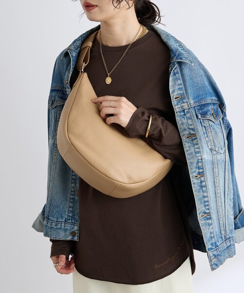 RIVE DROITE(リヴドロワ)の「【軽量◎】カーブレザーショルダーバッグ(ショルダーバッグ・レディース・サンドベージュ/ブラック・FREE)」の18枚目の写真