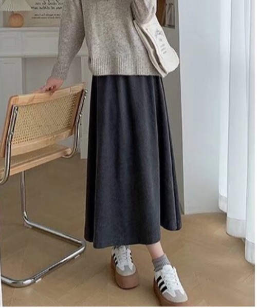 SHEPP(シープ)の「コーデュロイ Aラインミディスカート(スカート・レディース・チャコール/カーキ/ベージュ/ブラック・L/M)」の2枚目の写真