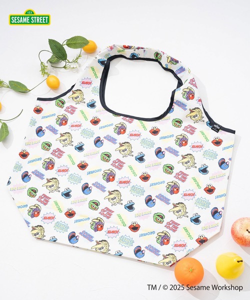 FRUIT OF THE LOOM（フルーツオブザルーム）の「SESAME STREET×FTL Lサイズエコバッグ / セサミグラフィック / コンパクト（エコバッグ/サブバッグ・メンズ・パープル/ライトグレー/アイボリー・FREE）」の2枚目の写真