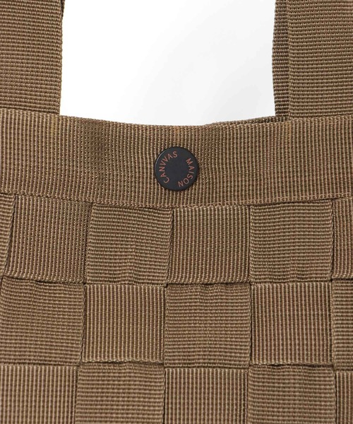 MAISON CANVVAS（メゾンキャンバス）の「PETA TOTE (M)【MAISON CANVVAS/メゾン キャンバス】（トートバッグ・レディース・カーキ・フリー）」の11枚目の写真