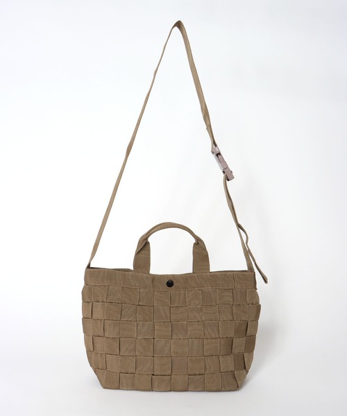 MAISON CANVVAS（メゾンキャンバス）の「PETA TOTE (M)【MAISON CANVVAS/メゾン キャンバス】（トートバッグ・レディース・カーキ・フリー）」の6枚目の写真