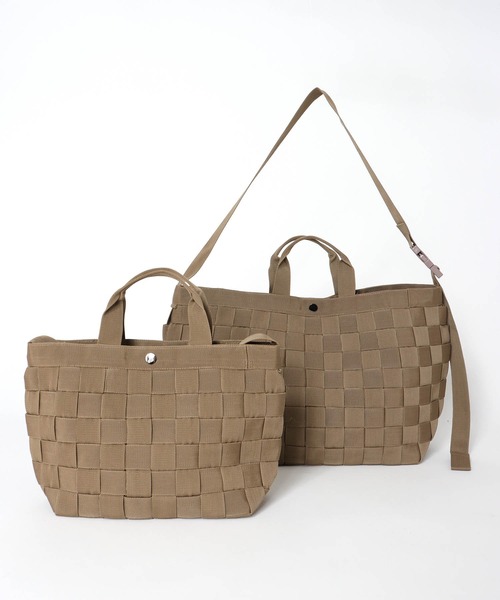 MAISON CANVVAS（メゾンキャンバス）の「PETA TOTE (M)【MAISON CANVVAS/メゾン キャンバス】（トートバッグ・レディース・カーキ・フリー）」の5枚目の写真