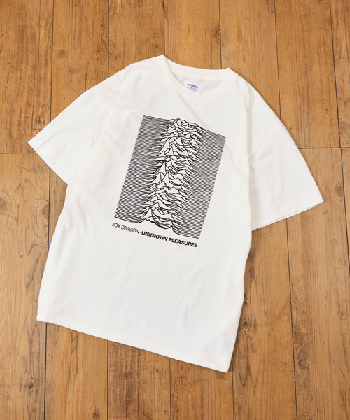 Insonnia PROJECTS（インソニアプロジェクト）の「Insonnia Projects インソニアプロジェクツ / Joy Division UNKNOWN PLEASURES TEE ジョイディヴィジョン アンノウンプレジャーズグラフィックプリントTシャツ バンドTシャツ / IP-JD-008（Tシャツ/カットソー・メンズ・ホワイト/ブラック・3/2/1/0）」の4枚目の写真