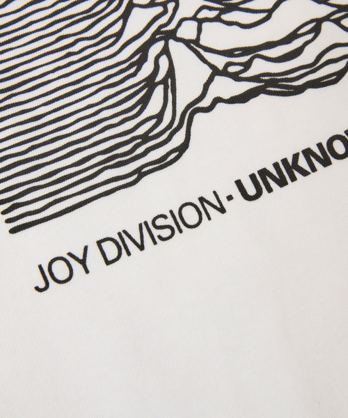 Insonnia PROJECTS（インソニアプロジェクト）の「Insonnia Projects インソニアプロジェクツ / Joy Division UNKNOWN PLEASURES TEE ジョイディヴィジョン アンノウンプレジャーズグラフィックプリントTシャツ バンドTシャツ / IP-JD-008（Tシャツ/カットソー・メンズ・ホワイト/ブラック・3/2/1/0）」の5枚目の写真