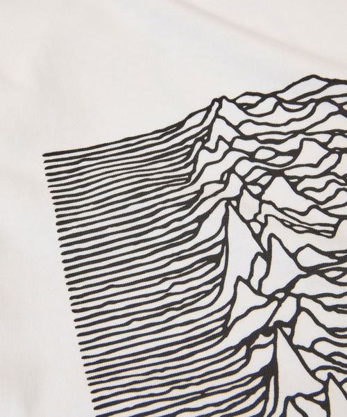 Insonnia PROJECTS（インソニアプロジェクト）の「Insonnia Projects インソニアプロジェクツ / Joy Division UNKNOWN PLEASURES TEE ジョイディヴィジョン アンノウンプレジャーズグラフィックプリントTシャツ バンドTシャツ / IP-JD-008（Tシャツ/カットソー・メンズ・ホワイト/ブラック・3/2/1/0）」の8枚目の写真