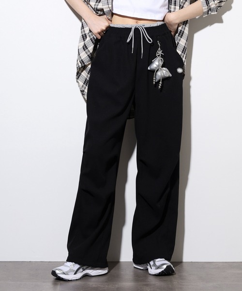 .WORKS(ドットワークス)の「.works チャーム付パラシュートパンツ(その他パンツ・レディース・シルバー×ブラック/ブラック/ダークグレー/カーキ・M)」の20枚目の写真