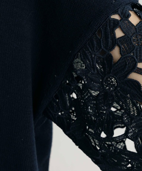 studio CLIP（スタディオクリップ）の「7ゲージニット袖レースプルオーバー（ニット/セーター・レディース・ネイビー/アイボリー・FREE）」の3枚目の写真