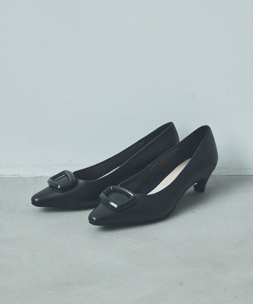 Au BANNISTER(オゥバニスター)の「オーナメント ミドルヒールパンプス(パンプス・レディース・ブラック/グレー/ベージュ・38/39/35/36/37)」の1枚目の写真