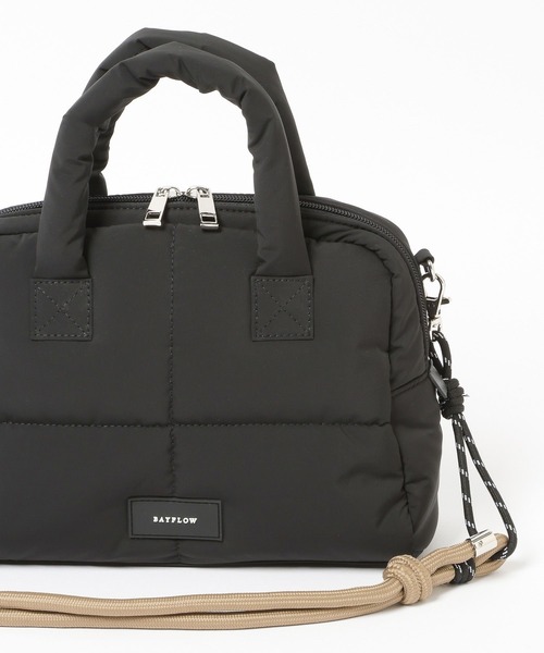 BAYFLOW（ベイフロー）の「コードショルダーパフボストン（ボストンバッグ・レディース・ブラック/ベージュ/ネイビー・FREE）」の17枚目の写真