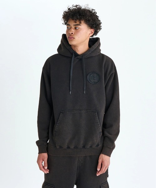 DC SHOES(ディーシーシューズ)の「25 HIDDEN PH /DCセットアップ対応バックロゴ刺繍プルオーバーパーカー・フーディー(スウェット・メンズ・アンティークシルバー/ブラック系その他/ブラック×ブラック/グレイッシュベージュ・MEDIUM/X-LARGE/LARGE)」の5枚目の写真