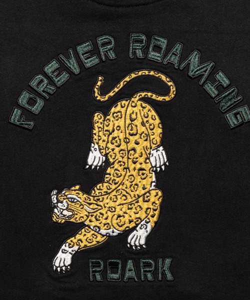 ROARK REVIVAL（ロアークリバイバル）の「ROARK REVIVAL/ロアークリバイバル "F.ROAMING"P/O HOOD SWEAT リラックスシルエット グラフィックデザイン フーディー（パーカー・メンズ・ブラック・L/XL/M）」の4枚目の写真