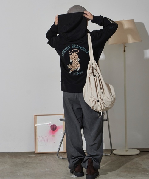 ROARK REVIVAL（ロアークリバイバル）の「ROARK REVIVAL/ロアークリバイバル "F.ROAMING"P/O HOOD SWEAT リラックスシルエット グラフィックデザイン フーディー（パーカー・メンズ・ブラック・L/XL/M）」の15枚目の写真