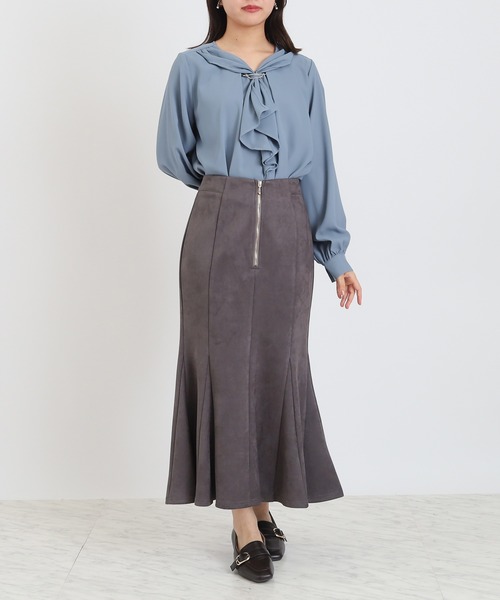 ASTORIA ODIER（アストリアオディール）の「スカーフ風ボウタイブラウス（シャツ/ブラウス・レディース・グレイッシュブルー/アイボリー/ホワイト×ブラック/ブルーグリーン・MEDIUM/LARGE）」の13枚目の写真