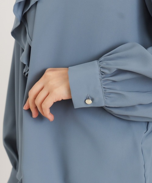 ASTORIA ODIER（アストリアオディール）の「スカーフ風ボウタイブラウス（シャツ/ブラウス・レディース・グレイッシュブルー/アイボリー/ホワイト×ブラック/ブルーグリーン・MEDIUM/LARGE）」の18枚目の写真