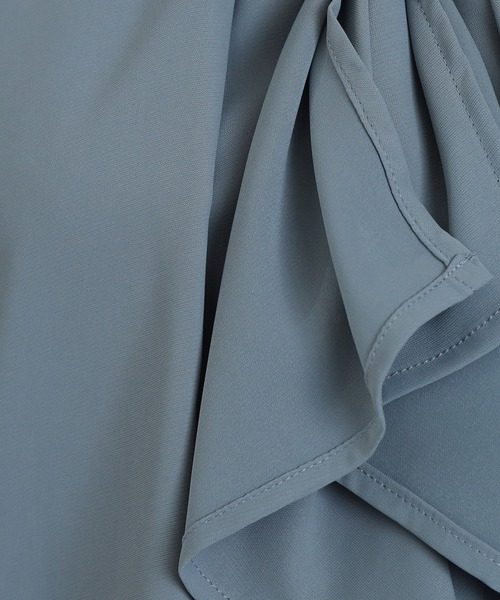 ASTORIA ODIER（アストリアオディール）の「スカーフ風ボウタイブラウス（シャツ/ブラウス・レディース・グレイッシュブルー/アイボリー/ホワイト×ブラック/ブルーグリーン・MEDIUM/LARGE）」の19枚目の写真