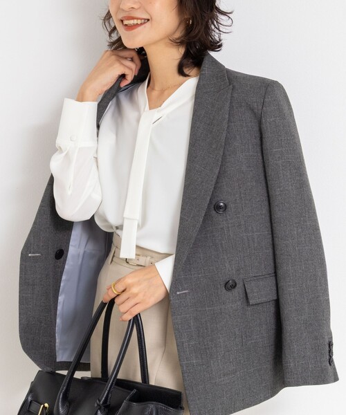 NOLLEY’S Sophi(ノーリーズソフィ)の「ウォッシャブルストレッチバックサテンボウタイブラウス(シャツ/ブラウス・レディース・オフホワイト/グレイッシュブルー・36/38)」の1枚目の写真