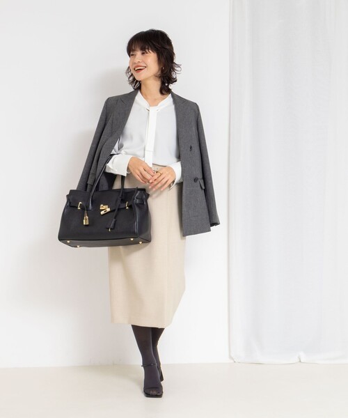 NOLLEY’S Sophi(ノーリーズソフィ)の「ウォッシャブルストレッチバックサテンボウタイブラウス(シャツ/ブラウス・レディース・オフホワイト/グレイッシュブルー・36/38)」の17枚目の写真