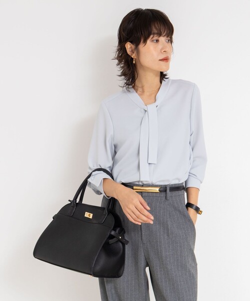 セール】ウォッシャブルストレッチバックサテンボウタイブラウス