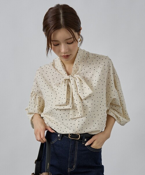 abahouse mavie（アバハウスマヴィ）の「ボウタイ2WAYブラウス（シャツ/ブラウス・レディース・ブラック/アイボリー/ホワイト・フリー）」の16枚目の写真