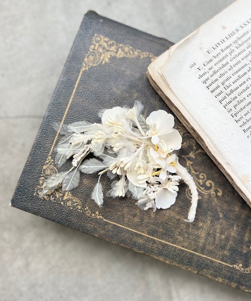 m.soeur（エムスール）の「オンシジウムのコサージュ（ブローチ/コサージュ・レディース・ホワイト/ブラック・FREE）」の10枚目の写真