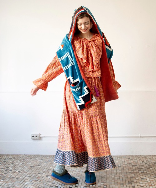 チャイハネ（チャイハネ）の「【チャイハネ】NOMADY ノマディフードマフラー（マフラー・レディース・ナチュラル/ブラック/サンドベージュ/スカイブルー・FREE）」の5枚目の写真