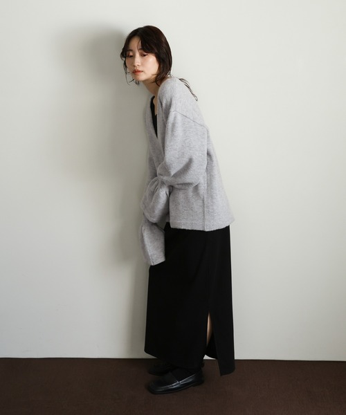select MOCA Et(セレクトモカエト)の「【Et】Deep V-Neck Wool Mix Knit(ニット/セーター・レディース・ベージュ/グレー/ブラック・FREE)」の12枚目の写真