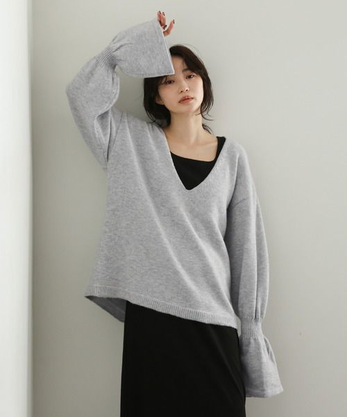 select MOCA Et(セレクトモカエト)の「【Et】Deep V-Neck Wool Mix Knit(ニット/セーター・レディース・ベージュ/グレー/ブラック・FREE)」の5枚目の写真