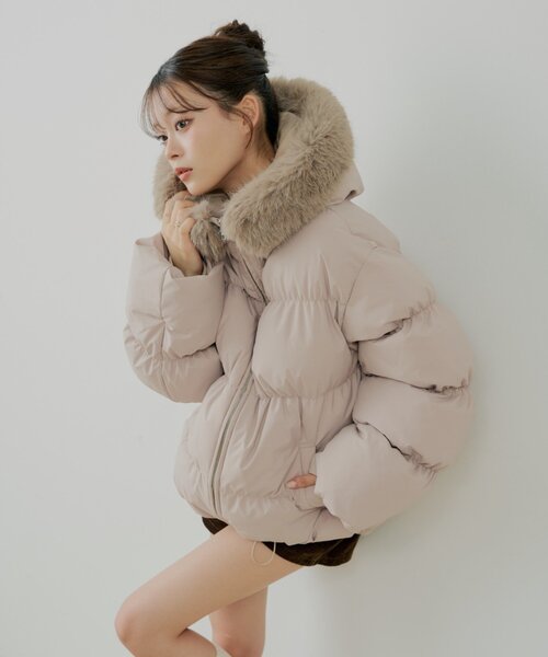 Chico（チコ）の「【4色展開】ファー取り外しミドルルーズ中綿ブルゾン