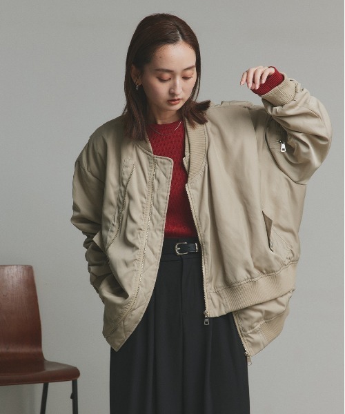 ad thie(アドティエ)の「ギャザーデザイン アシンメトリー MA-1(MA-1・レディース・グレー/ブラック/アイボリー/ベージュ・FREE)」の1枚目の写真
