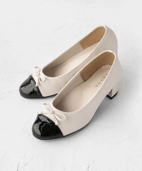 TOCCA（トッカ）の「TINY RIBBON RAIN PUMPS レインパンプス（パンプス・レディース・アイボリー系/ベージュ系/ブラック系・35/36/37/38/39）」の3枚目の写真