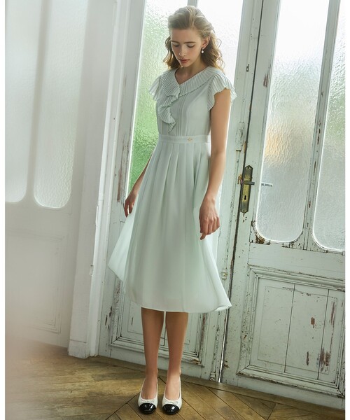 TOCCA（トッカ）の「TINY RIBBON RAIN PUMPS レインパンプス（パンプス・レディース・アイボリー系/ベージュ系/ブラック系・35/36/37/38/39）」の4枚目の写真