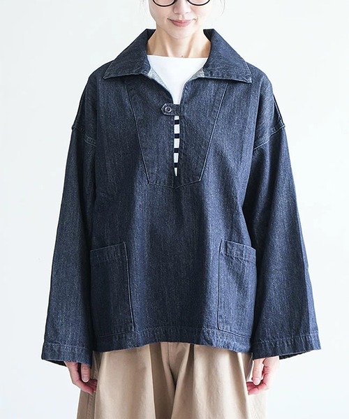 solamonat poche(ソラモナポッシェ)の「デニムフィッシャーマンプルオーバー(シャツ/ブラウス・レディース・インディゴブルー/ライトブルー・2/3/2.0)」の7枚目の写真