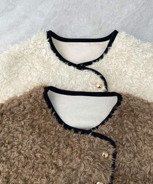 Futier land（フューティアランド）の「配色パイピングノーカラーボアコート（ブルゾン・レディース・ブラウン/アイボリー・MEDIUM/LARGE）」の22枚目の写真