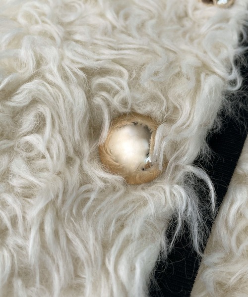 Futier land（フューティアランド）の「配色パイピングノーカラーボアコート（ブルゾン・レディース・ブラウン/アイボリー・MEDIUM/LARGE）」の3枚目の写真