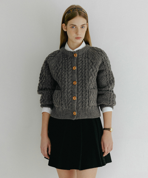 TTUDEMENT(トュードメント)の「TWEED PINTUCK MINI SKIRT BLACK(スカート・レディース・その他・SMALL/MEDIUM/LARGE)」の2枚目の写真