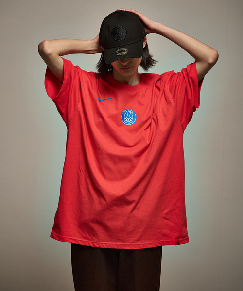 NIKE(ナイキ)の「【NIKE / ナイキ】PSG M NK T90 REMIX TEE HV4922- 679(Tシャツ/カットソー・メンズ・レッド・SMALL/MEDIUM/LARGE/X-LARGE/XX-LARGE)」の7枚目の写真