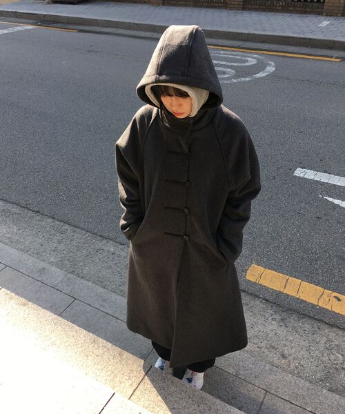 Miseki SEOUL(ミセキソウル)の「Hoodie long duffle Coat CHARCOAL(ダッフルコート・レディース・その他・OS)」の4枚目の写真