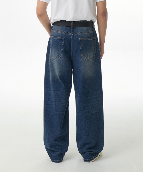 MUSINSA STANDARD（ムシンサスタンダード）の「ルーズバギーデニムパンツ [ミディアムインディゴ]（デニムパンツ・メンズ・その他・40/33/26/27/28/29/38/36/34/32/30/31）」の2枚目の写真